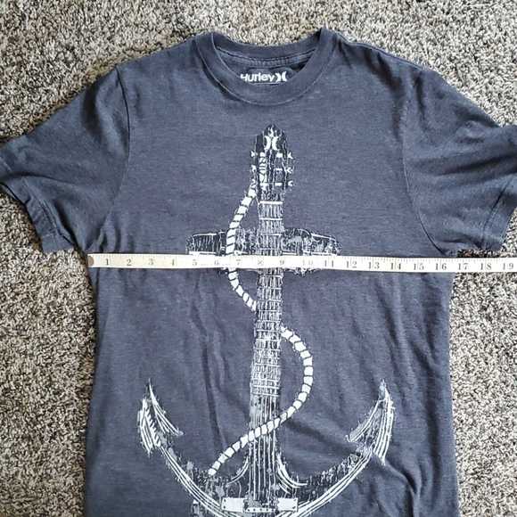 Hurley grey guitar anchor short sleeve tee size small - Picture 6 of 8